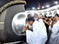 Jokowi Disebut Pemimpin Maju, Diajak Masuk Ka'bah Saat Umrah