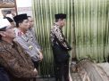 Takziah ke Rumah Duka, Kapolda Jatim Mengenang Sosok KH Sholeh Qosim