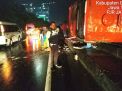 Bus Berpenumpang Rombongan Ziarah Wali Terguling di Tol Gresik