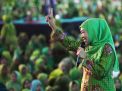 Puluhan Ribu Muslimat Jatim Gelar Doa Bersama, Ini Pesan Khofifah
