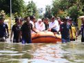 Tinjau Banjir di Gresik, Gubernur Khofifah: Kita Siapkan Solusi