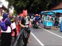 Kresek Man, Super Hero Asli Blitar yang Siap Membasmi 'Monster' Sampah