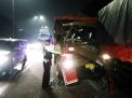 Dua Truk Gandeng Terlibat Kecelakaan di Tol Waru