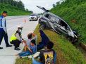 Kecelakaan di Tol Nganjuk-Madiun, Honda Freed Terperosok ke Parit