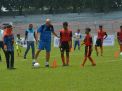 Di Stadion Tambaksari, Wali Kota Liverpool Kagumi Bakat Sepakbola Anak