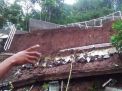 Hujan Deras, Tebing di Perumahan Elit Kota Batu Longsor