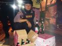 Polisi Sita Puluhan Botol Miras Ilegal di Gresik