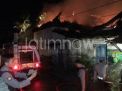 Kompak, Aparat Gabungan Padamkan Tiga Rumah Terbakar di Ponorogo