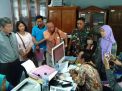 Kantor Dispendik Mojokerto Diluruk Puluhan Orangtua Calon Siswa
