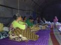Kasihan...Bencana Tanah Gerak Memaksa Pengungsi Tidur Berdesakan