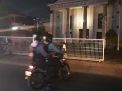 Polisi Bersenjata Lengkap Malam-malam Datangi Gereja ini, Ada Apa?
