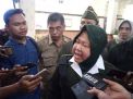 Risma Sesalkan Kenekatan Penonton 'Surabaya Membara' Naik Viaduk