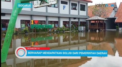 Banjir 3 Minggu, Siswa Belajar di Masjid