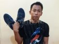 Pura-Pura Salat, Satria Curi Sepatu Sport di Masjid 