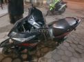 Hindari Kucing Menyeberang, Bikers di Jember Tewas Tabrak Pohon Asam