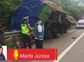 Photo Talk: Truk Terguling di Tol Banyu Urip, Surabaya