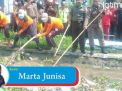 Photo Talk: Penemuan Mayat di Sungai Penuh Sampah
