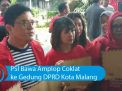 Video: PSI Bawa Amplop Coklat ke Gedung DPRD Kota Malang