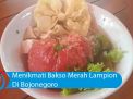 Video: Menikmati Bakso Merah Lampion Di Bojonegoro