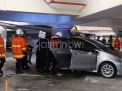 Toyota Yaris Terbakar di Parkiran Tunjungan Plaza 6 Surabaya