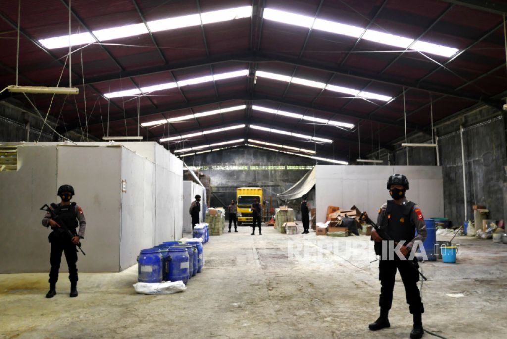 Gudang tempat pabrik pil koplo di Kasihan, Bantul, Yogyakarta (Foto: Wihdan Hidayat/Republika) 