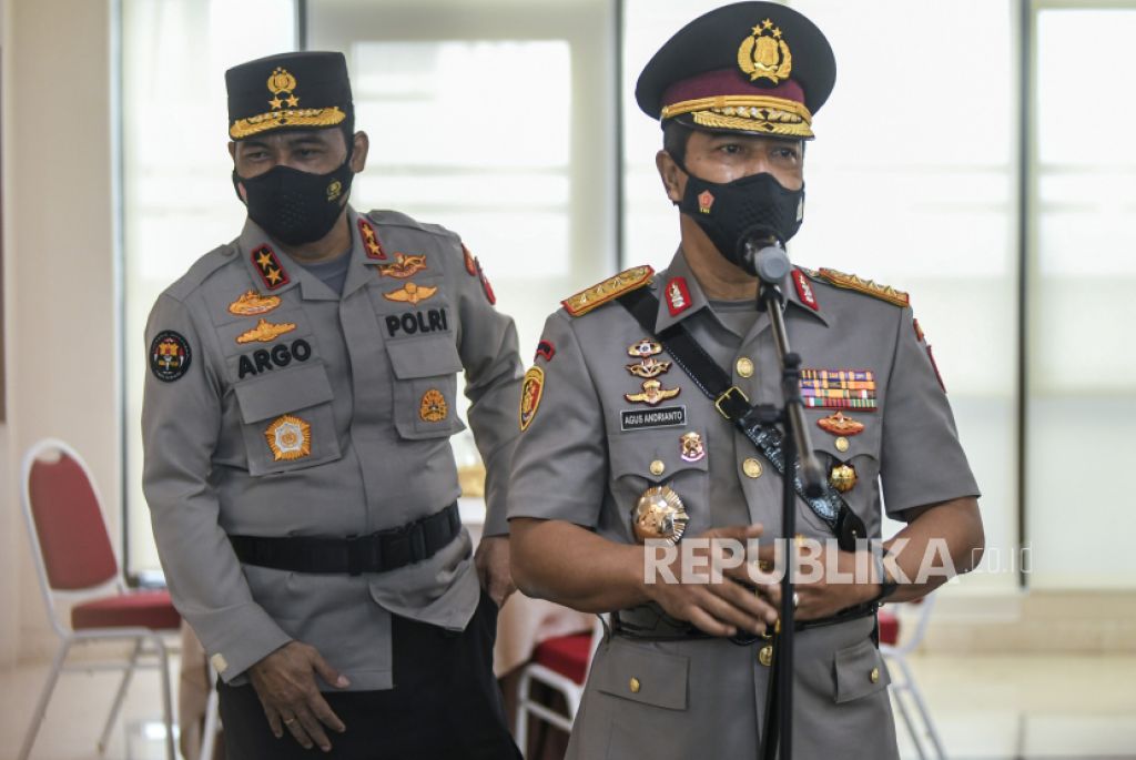 Kabareskrim Komjen Pol Agus Andrianto (kanan) (Foto: ANTARA/Galih Pradipta via Republika)