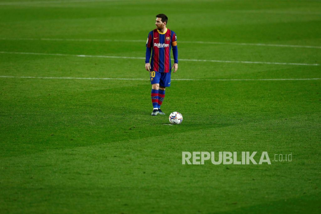 Lionel Messi resmi tak memperkuat Barcelona musim depan (Foto: EPA-EFE/Enric Fontcuberta via Republika)


