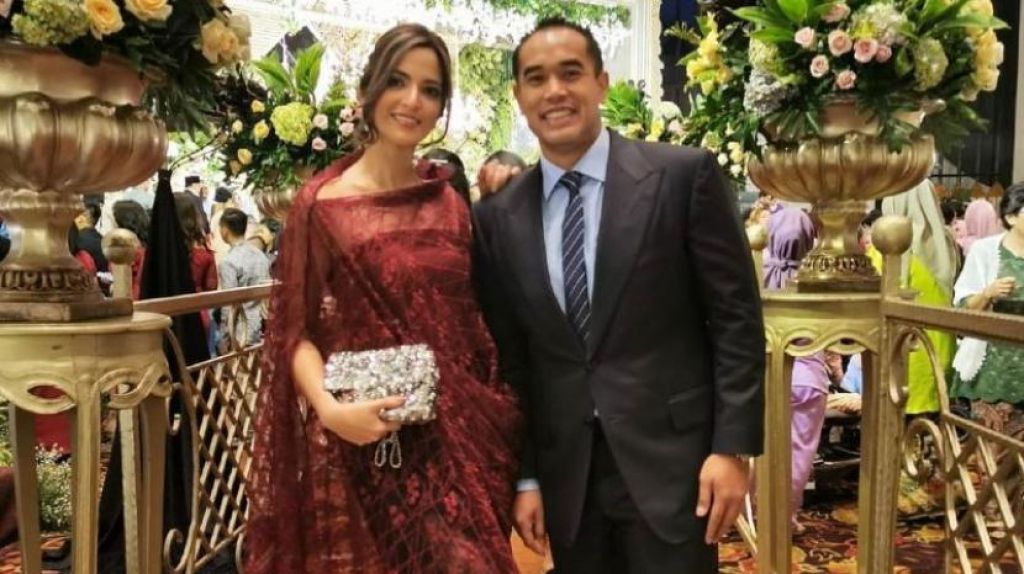Nia Ramadhani dan Ardi Bakrie Direhab