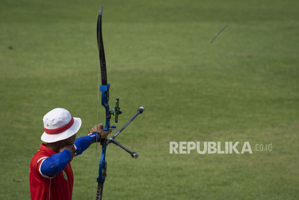Tim panahan recurve beregu putra Indonesia lolos ke Olimpiade Tokyo 2020 (Foto: ANTARA FOTO/Aditya Pradana Putra via Republika)

