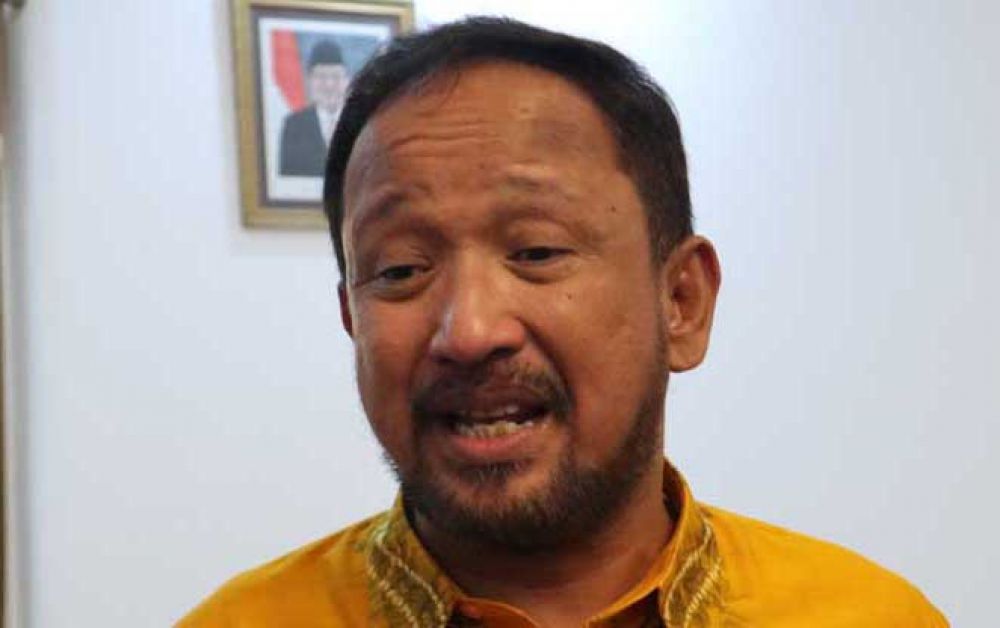  Bupati Ponorogo Ipong Muchlissoni