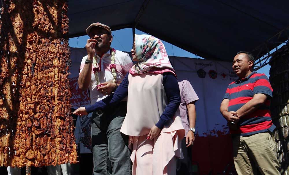 Patenkan Sate Ayam Ponorogo, Warga Desa ini Bikin Ukuran Raksasa