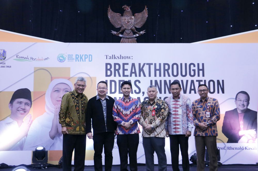 Wagub Emil di acara talkshow bersama Prof Rhenald Kasali