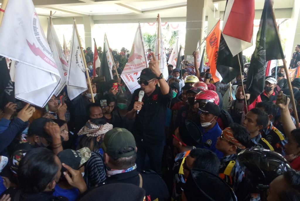 Aksi unjuk rasa soroti proyek pokir di Kabupaten Pasuruan