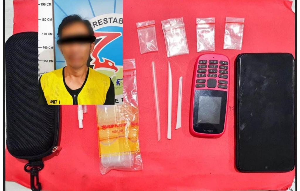 Satreskoba Polrestabes Surabaya menangkap driver ojol edarkan sabu. (Foto: istimewa)