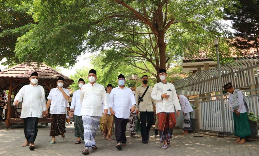 Rombongan Pengurus Partai Gerindra saat tiba di Ponpes Tebuireng Jombang (Foto-foto: Ni'am Kurniawan/jatimnow.com)