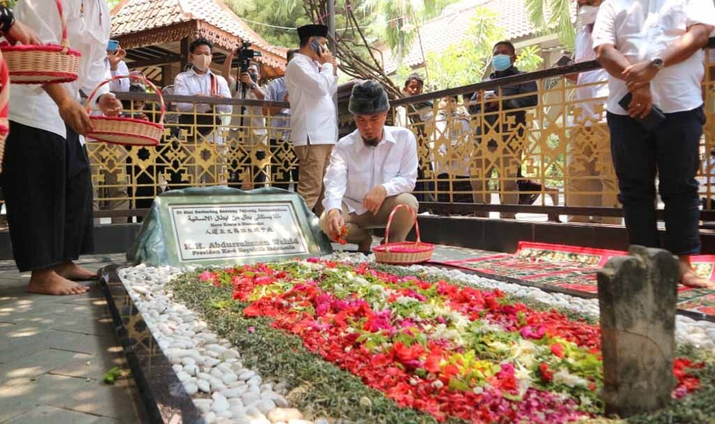 Ahmad Dhani ke makam Gus Dur (Foto: Fajar Mujianto/jatimnow.com)