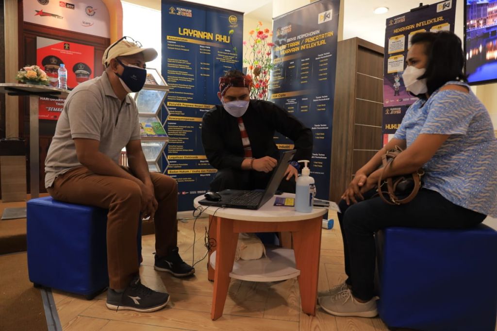 Legal Expo Hari Dharma Karya Dhika 2021 Jatim di BG Junction Surabaya. (Foto: Istimewa)