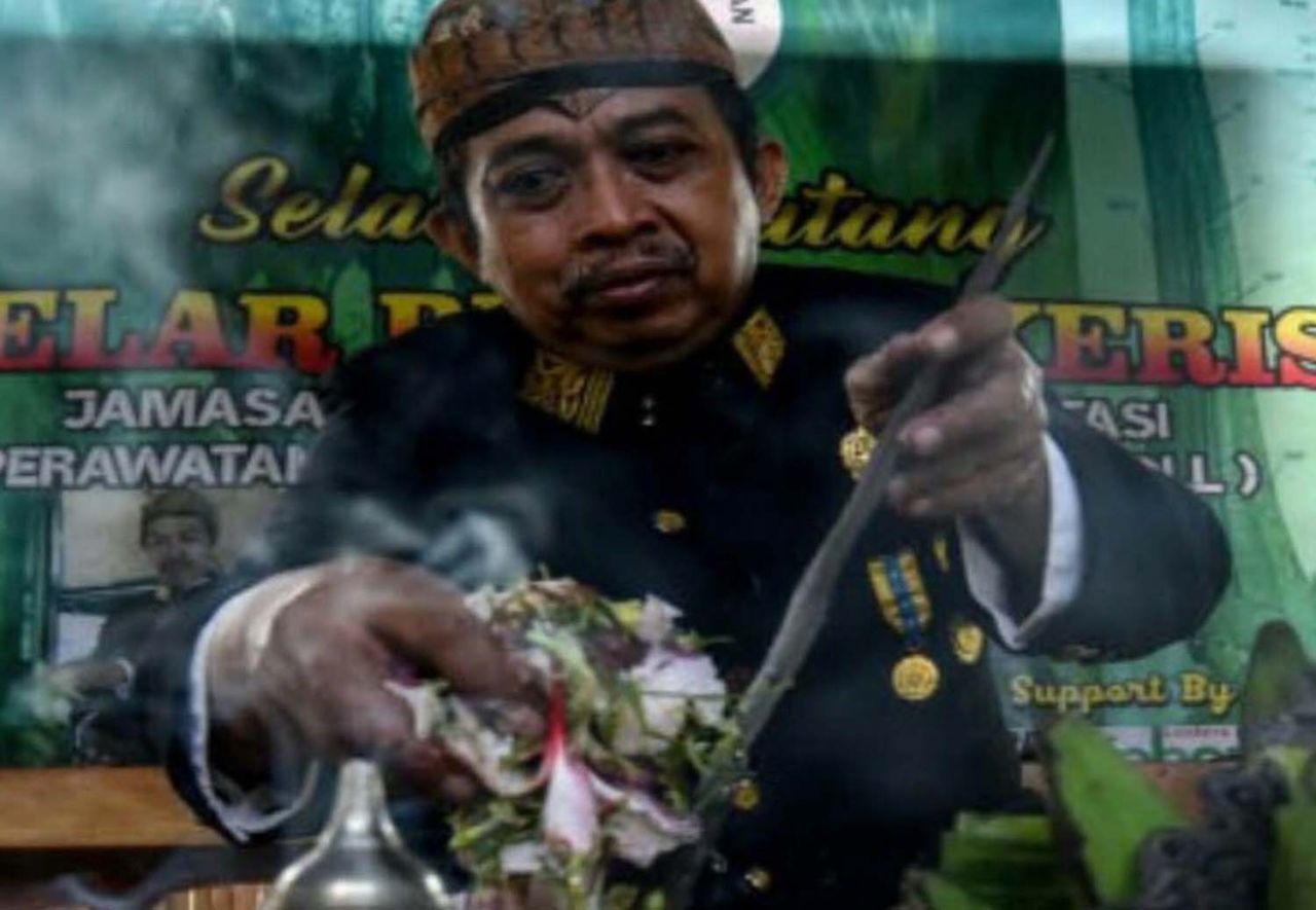 Kolektor pusaka asal Banyuwangi, Ilham Triadi