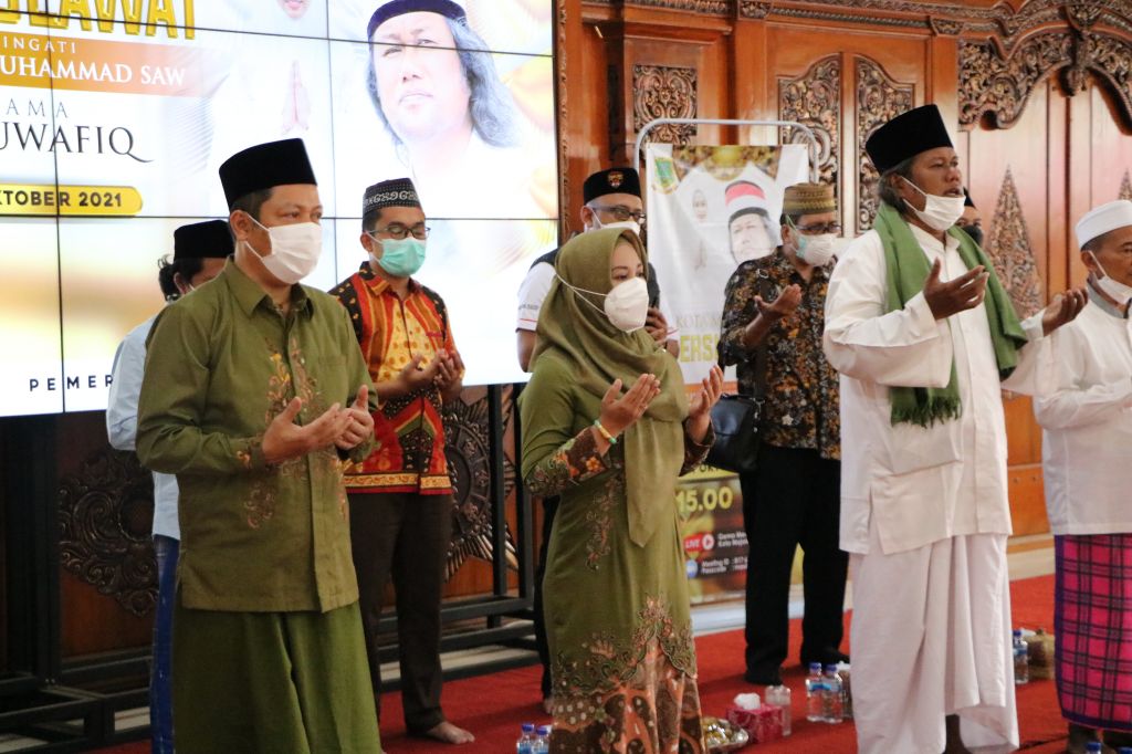 Kota Mojokerto Berselawat, Gus Muwafiq Beber Histori Majapahit