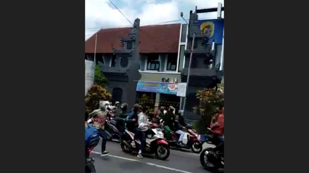 SMA 1 Genteng Diserang Puluhan Pemuda, Polisi Lakukan Pengamanan