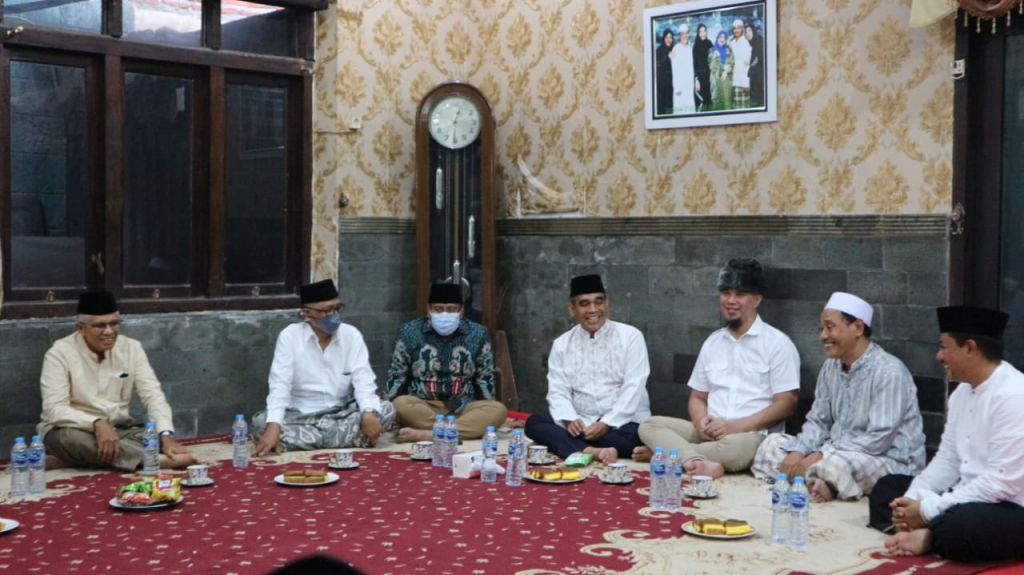 Rombongan Partai Gerindra diterima Pengasuh Ponpes Zainul Hasan Genggong, Probolinggo, KH Mutawakkil Alallah