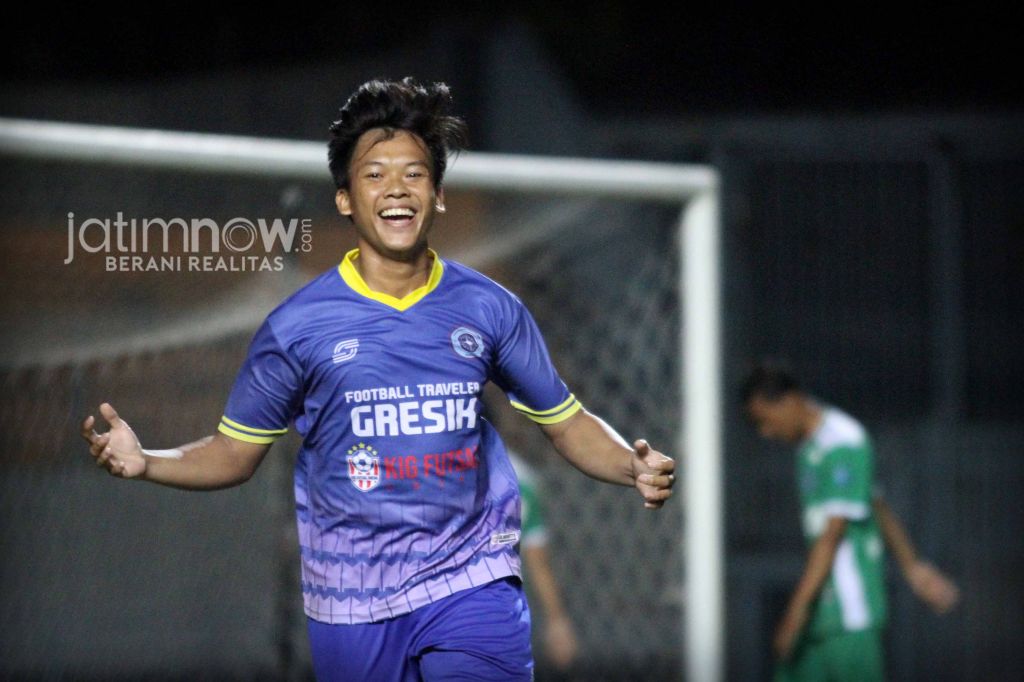 Keceriaan Launching Jersey Football Traveler Gresik. (Foto: Sahlul Fahmi/jatimnow.com)