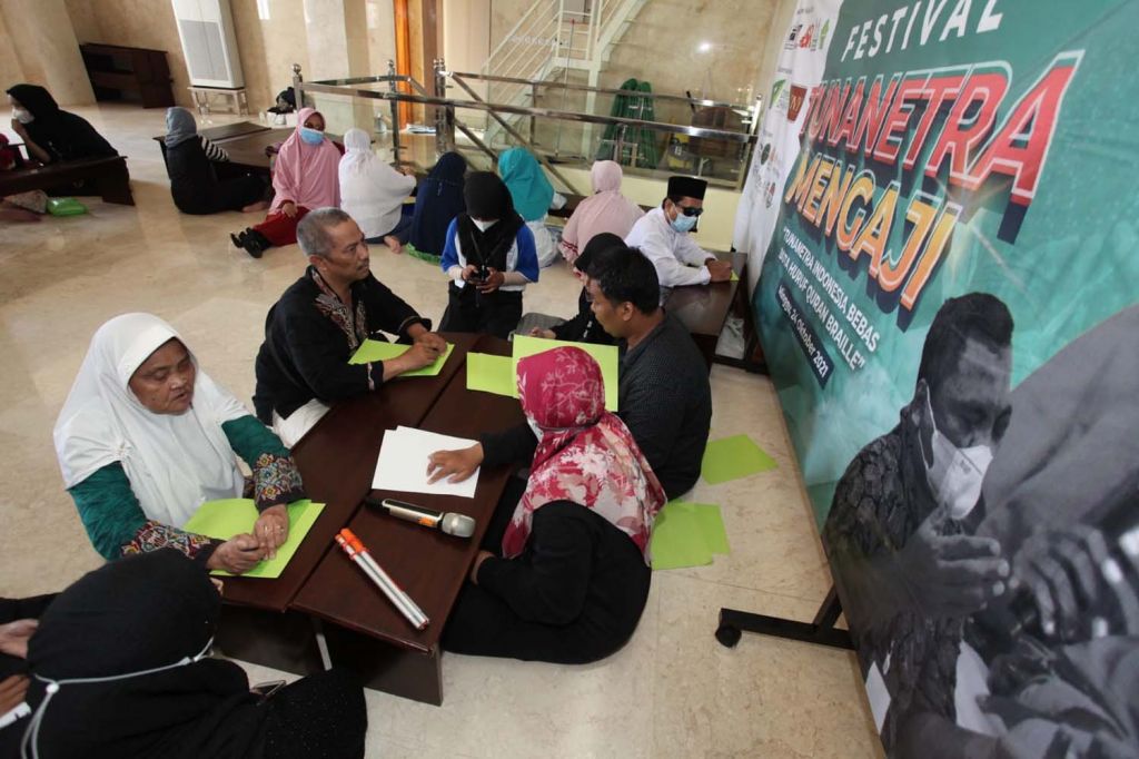Festival Tuna Netra Mengaji di Masjid Baitul Muslim, Jalan Ratna, Surabaya