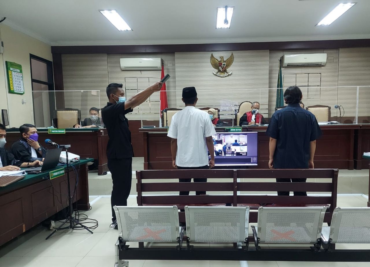 Sidang mendengarkan keterangan M Izza Muhtadin, ajudan Bupati Nganjuk nonaktif.