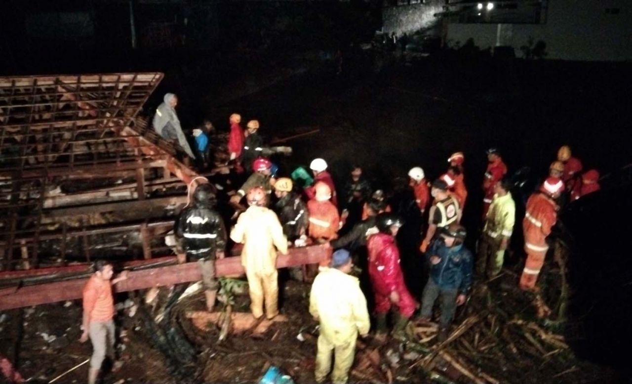 Banjir bandang di Kota Batu (Foto: Galih Rakasiwi/jatimnow.com)