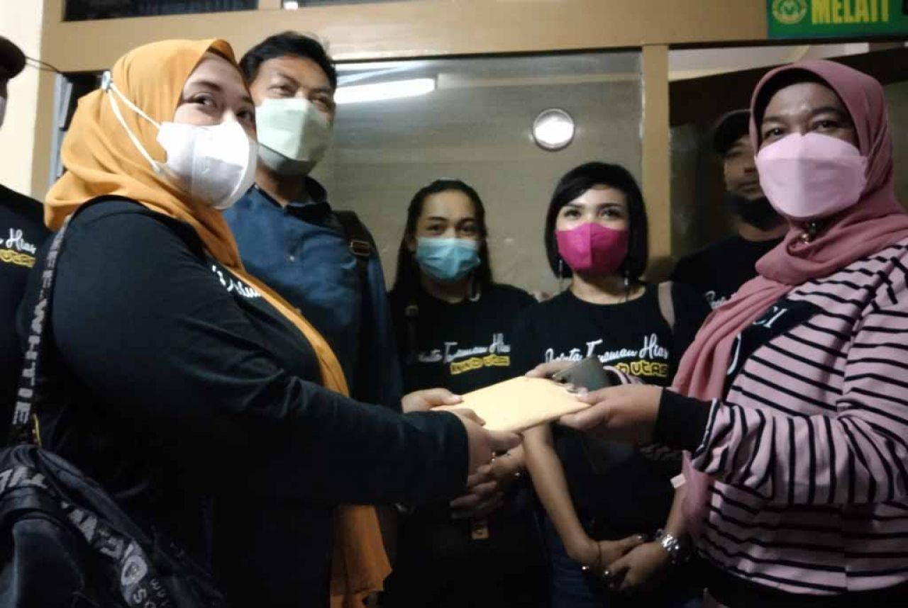 Bantu Balita yang Dianiaya Calon Ayah Tiri, Komunitas ini Lelang Tanaman Hias