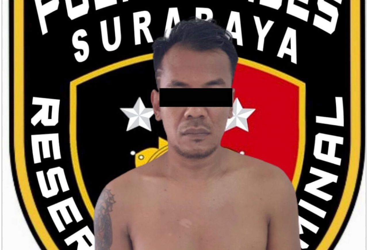 KF saat diamankan di Mapolrestabes Surabaya. (Foto: Istimewa)