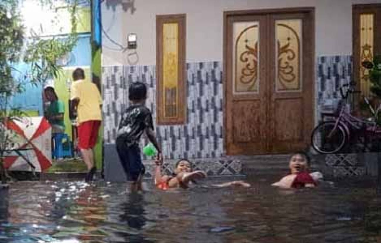 Genangan air di Kedung Anyar, Surabaya