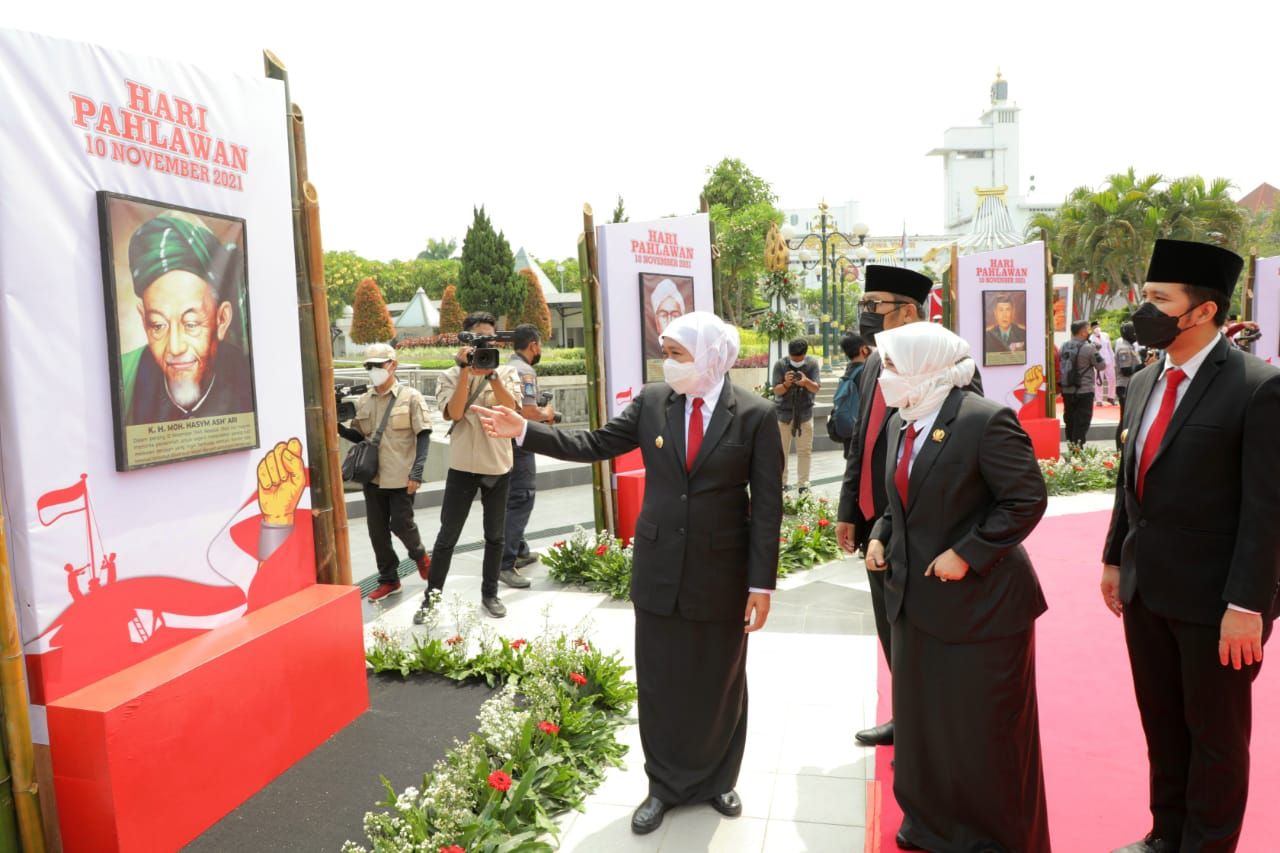 Gubernur Jatim Khofifah Saat Upacara Peringatan Hari Pahlawan Nasional 2021 (Dok. Prov Jatim)