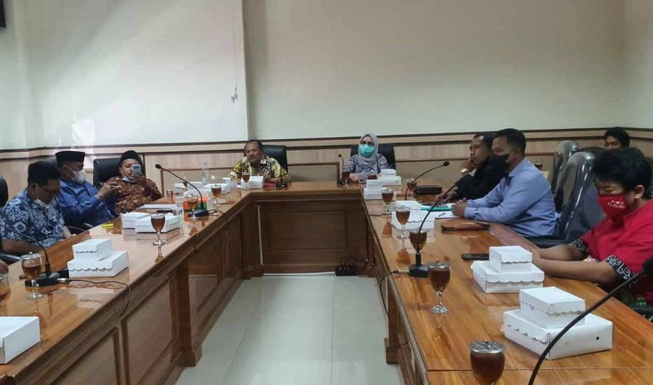 Hearing DPRD terkait status kades Clarak di Probolinggo